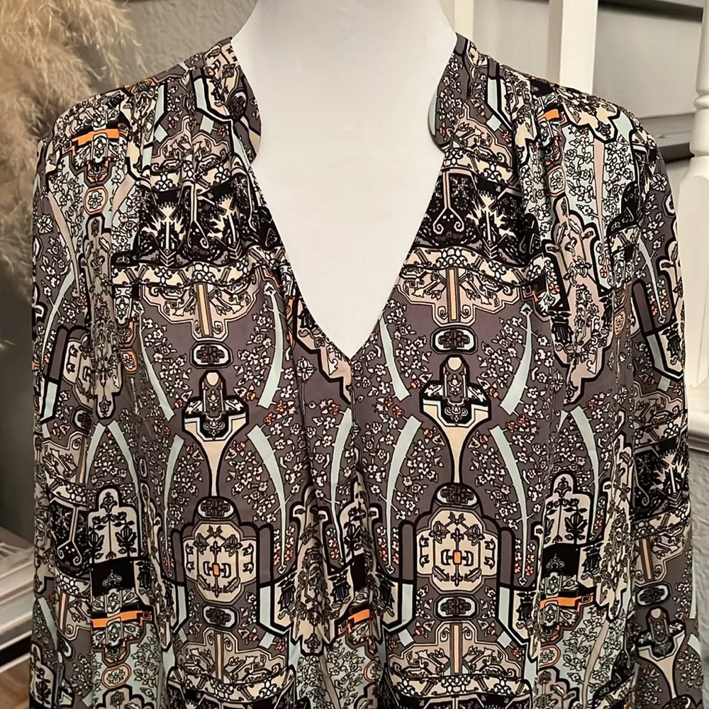 Sejour Abstract Pattern Long Sleeve Blouse Top - Picture 2 of 7
